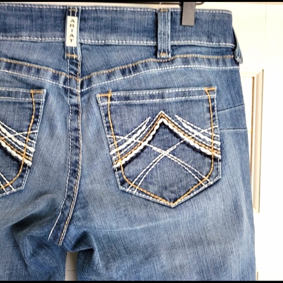 ARIAT R.E.A.L. Midrise whipstitch bootcut jeans. Size 29 short - Picture 4 of 5